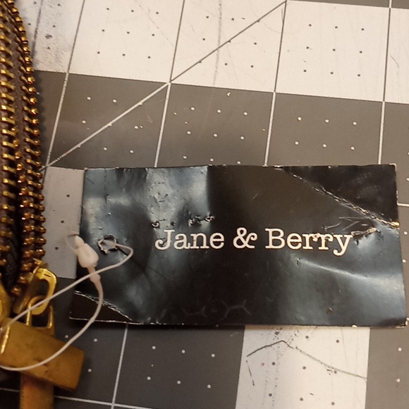 Jane & Berry Wallet Wristlet - Picture 5 of 6